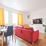 Heart Of Paris-Studio-Hotel Des Invalides Netflix